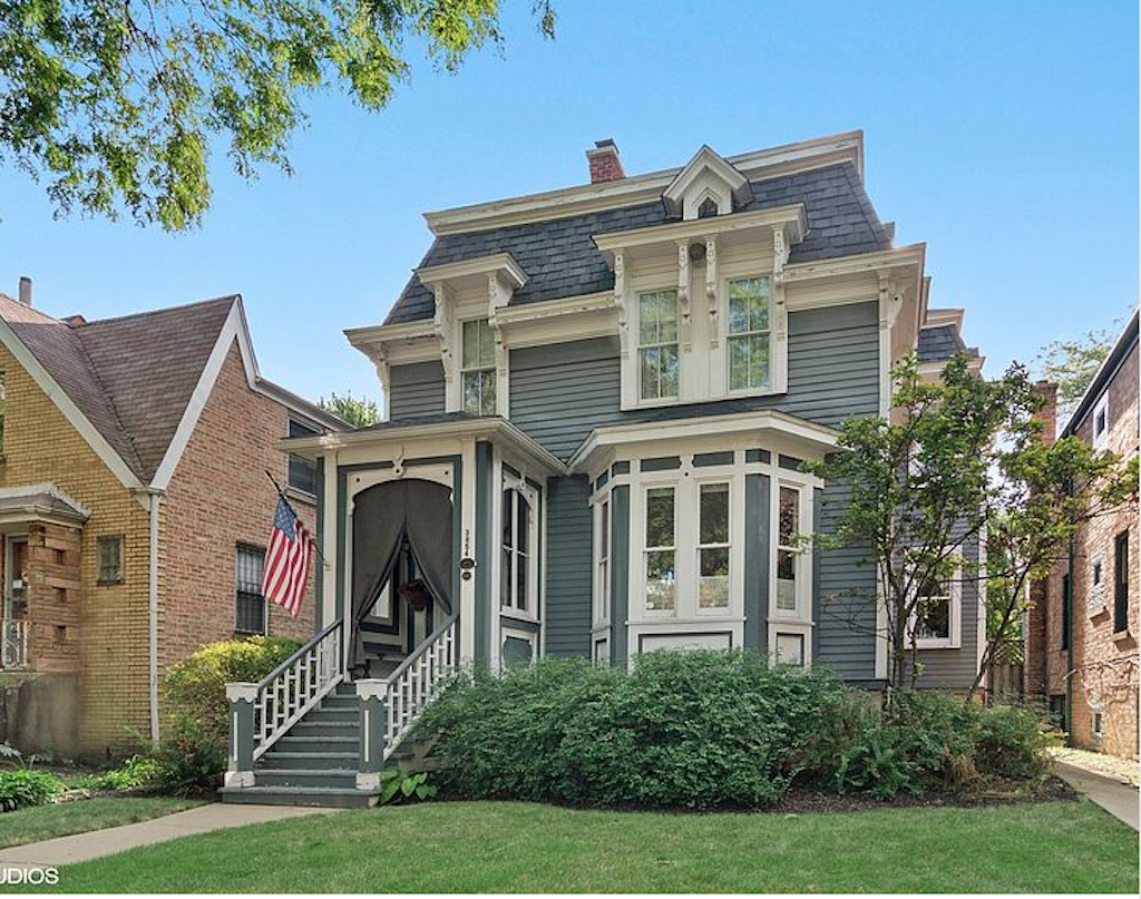I see this house on my walks thru Old Irving